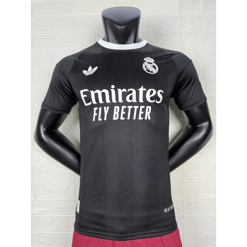 Real Madrid 25/26 – Maglia Portiere Versione Giocatore Nera Real Madrid 25/26 – Maglia Portiere Versione Giocatore Nera