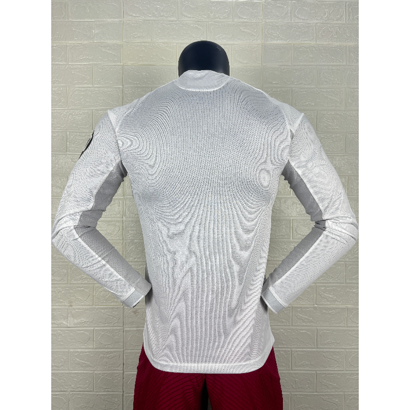 Maglia Real Madrid 2025/26 Versione Giocatore Manica Lunga Maglia Real Madrid 2025/26 Versione Giocatore Manica Lunga